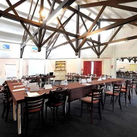 Ibis Budget 3* سانت أوين لاومون